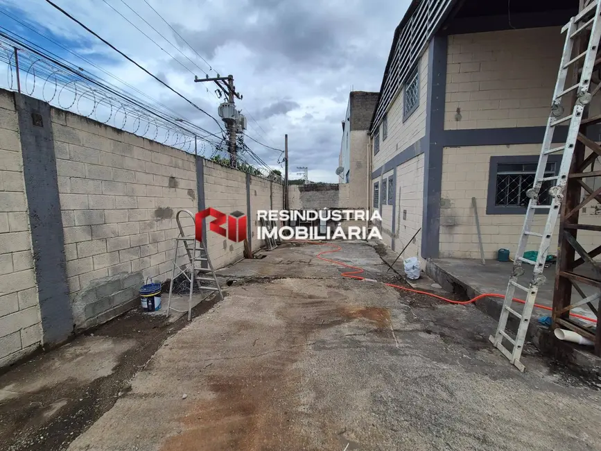 Foto 2 de Armazém / Galpão para alugar, 700m2 em Jardim Santa Marta (Fazendinha), Santana De Parnaiba - SP