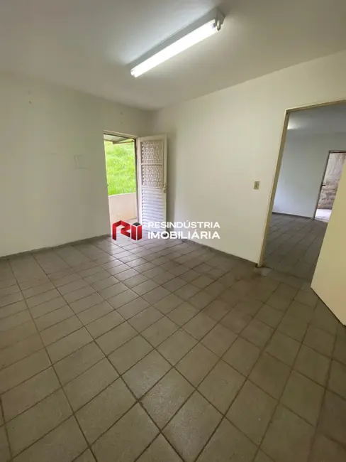 Foto 8 de Casa com 2 quartos para alugar, 150m2 em Chácaras Marco, Barueri - SP