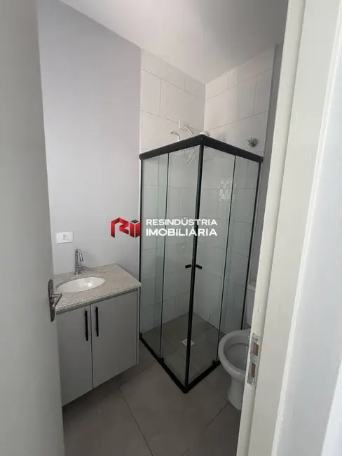 Foto 4 de Casa com 2 quartos para alugar, 60m2 em Parque Ribeiro de Lima, Barueri - SP
