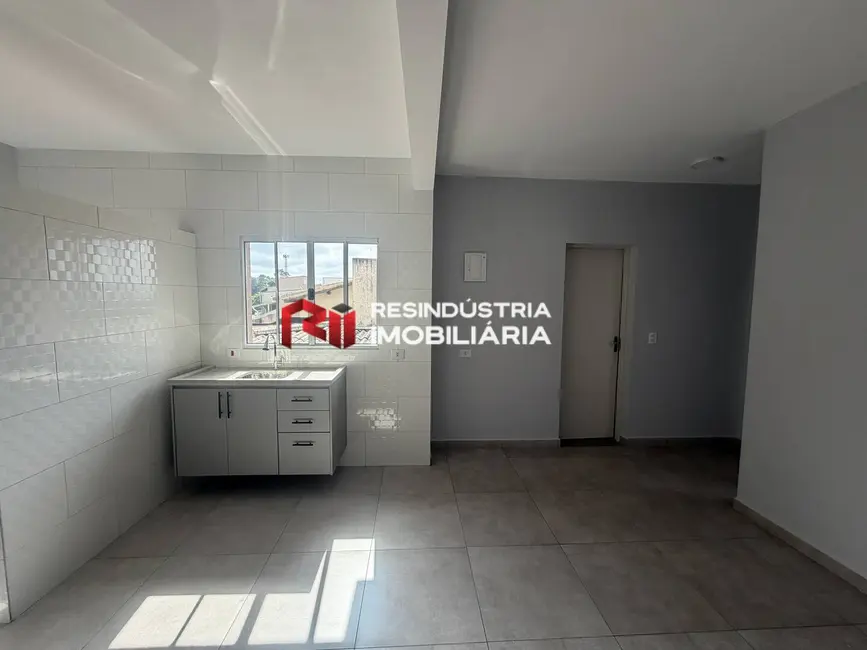 Foto 3 de Casa com 2 quartos para alugar, 60m2 em Parque Ribeiro de Lima, Barueri - SP