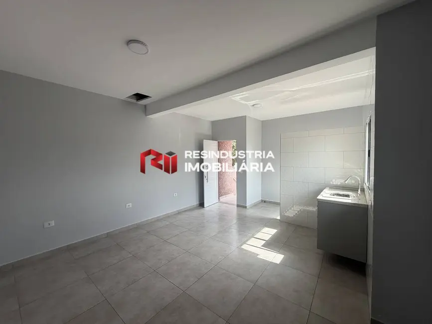 Foto 1 de Casa com 2 quartos para alugar, 60m2 em Parque Ribeiro de Lima, Barueri - SP
