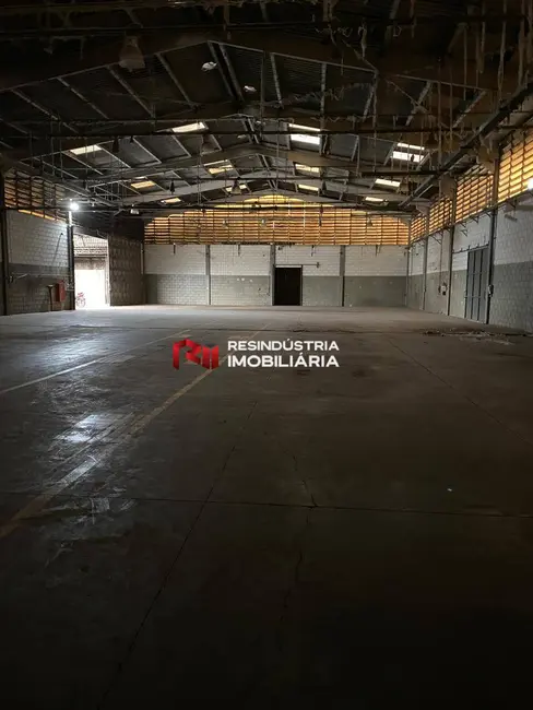 Armazém / Galpão para alugar, 1200m2 em Jardim Fazenda Rincão, Aruja - SP - imagem 8 Foto 8 de Armazém / Galpão para alugar, 1200m2 em Jardim Fazenda Rincão, Aruja - SP