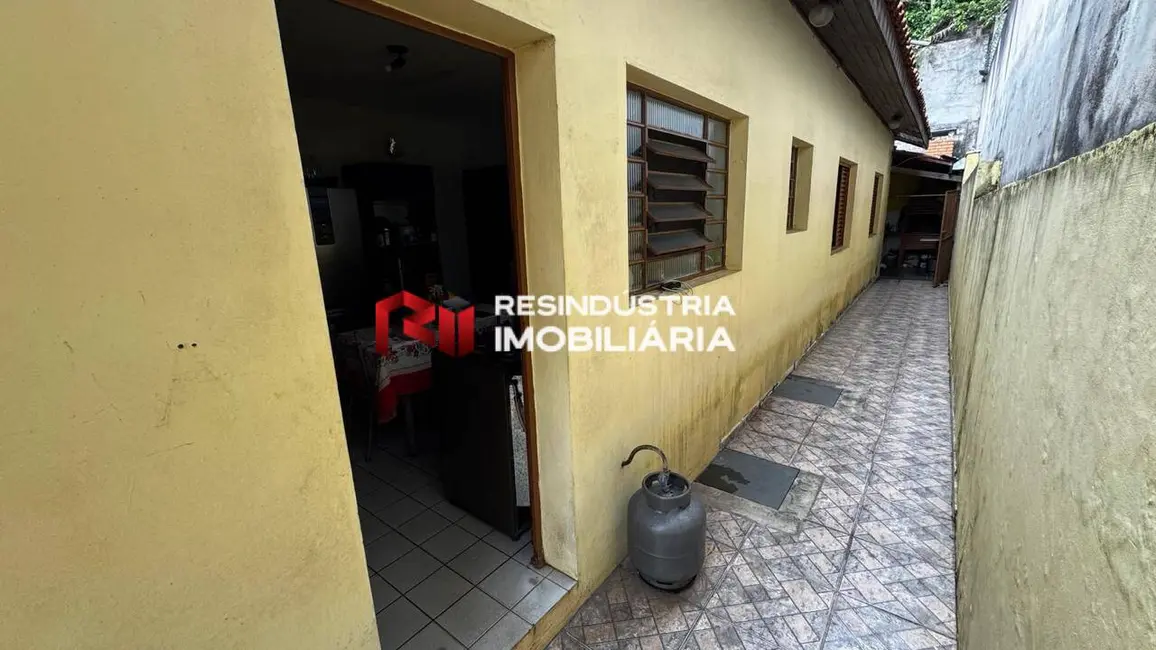Casa com 2 quartos à venda, 110m2 em Barueri - SP - imagem 4 Foto 4 de Casa com 2 quartos à venda, 110m2 em Barueri - SP