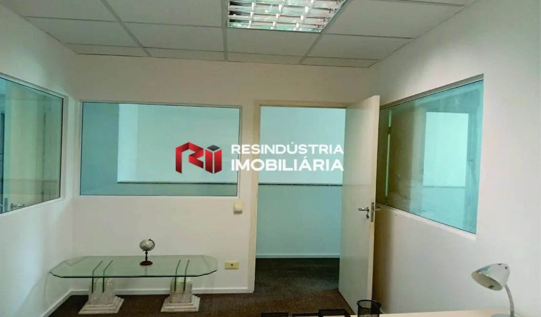 Foto 9 de Armazém / Galpão para alugar, 300m2 em Vila Anastácio, São Paulo - SP