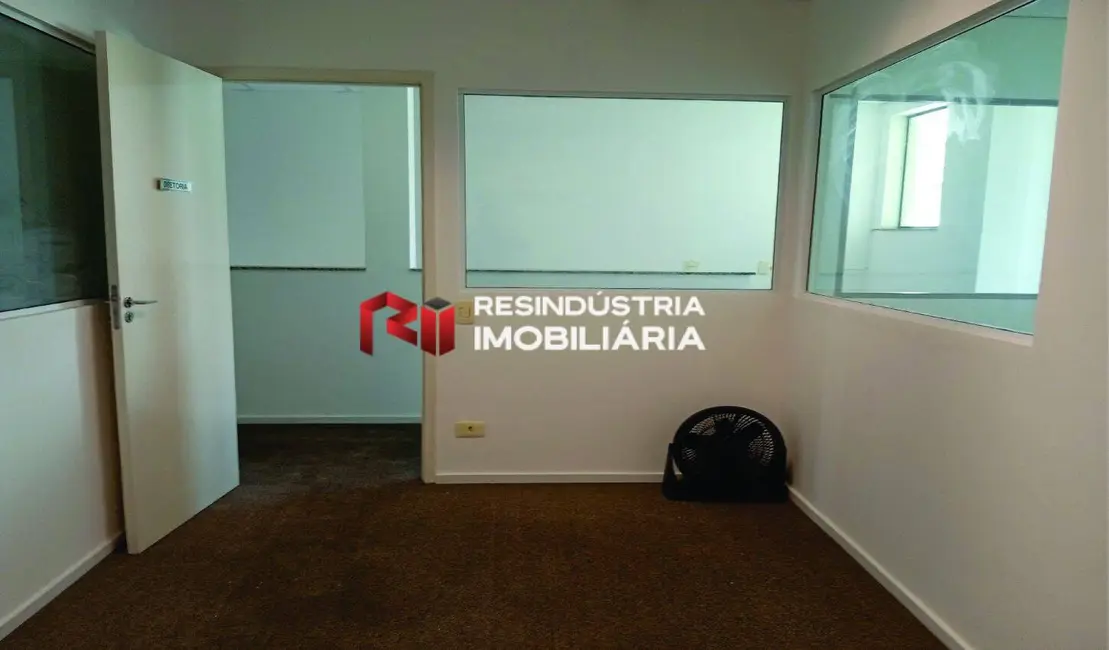Foto 5 de Armazém / Galpão para alugar, 300m2 em Vila Anastácio, São Paulo - SP