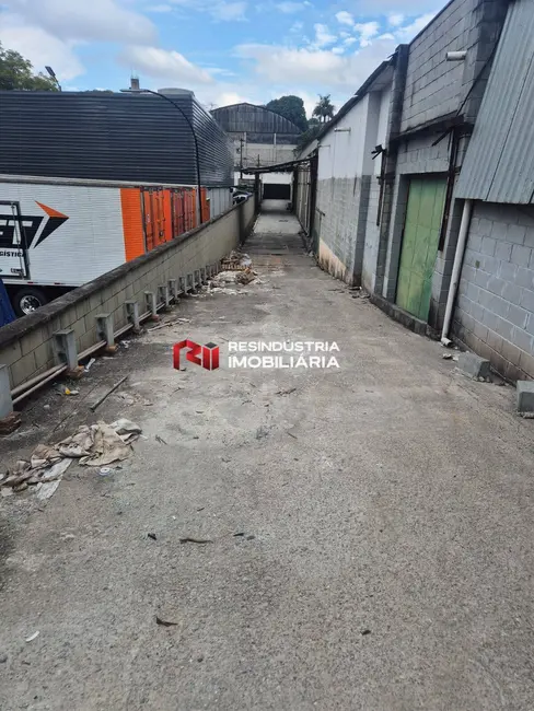 Armazém / Galpão para alugar, 2491m2 em Jardim São Silvestre, Barueri - SP - imagem 2 Foto 2 de Armazém / Galpão para alugar, 2491m2 em Jardim São Silvestre, Barueri - SP