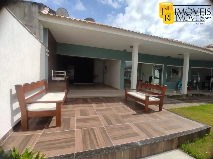 Foto 6 de Casa com 2 quartos à venda, 160m2 em Araruama - RJ