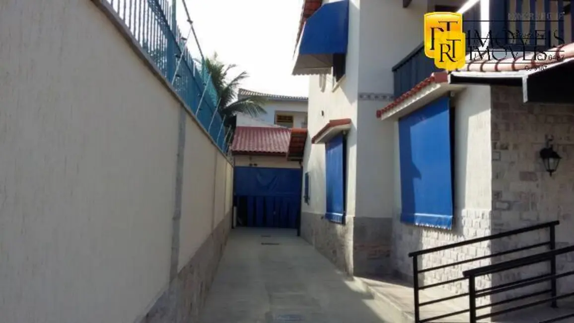 Foto 4 de Casa com 4 quartos à venda, 430m2 em Araruama - RJ