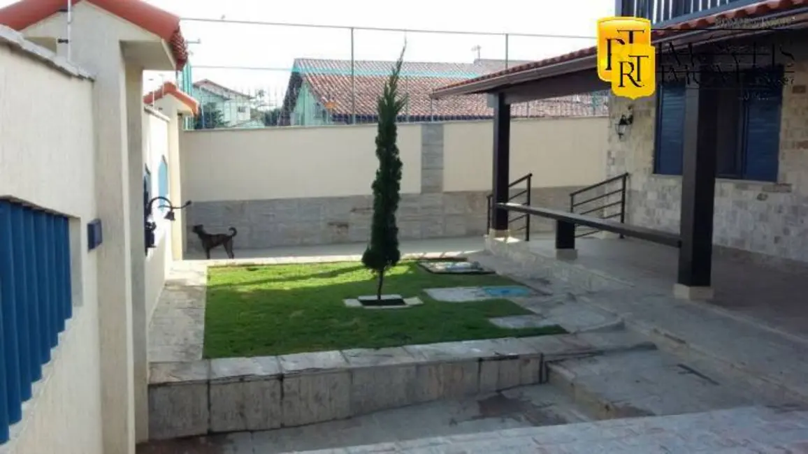 Foto 7 de Casa com 4 quartos à venda, 430m2 em Araruama - RJ