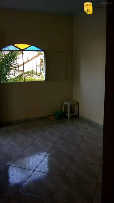 Casa com 2 quartos à venda, 360m2 em Centro, Araruama - RJ - imagem 8 Foto 8 de Casa com 2 quartos à venda, 360m2 em Centro, Araruama - RJ