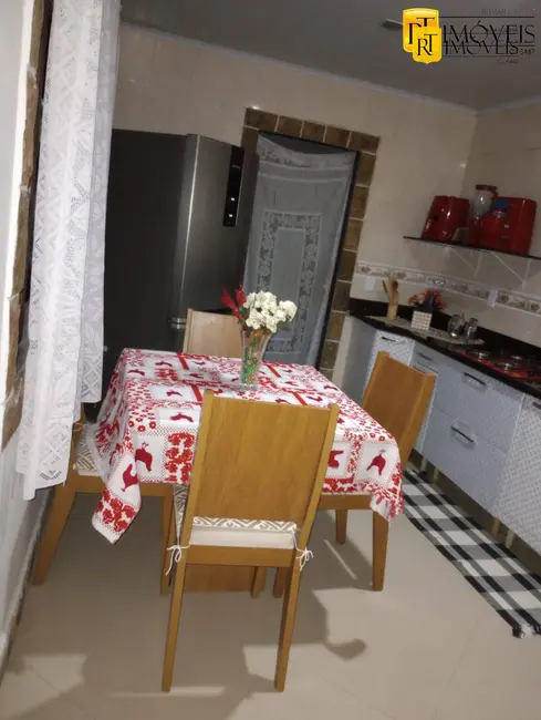 Foto 6 de Casa com 2 quartos à venda, 93m2 em Araruama - RJ