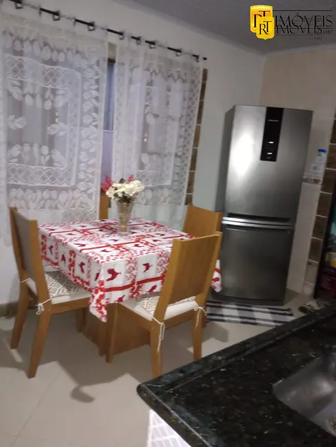 Foto 8 de Casa com 2 quartos à venda, 93m2 em Araruama - RJ