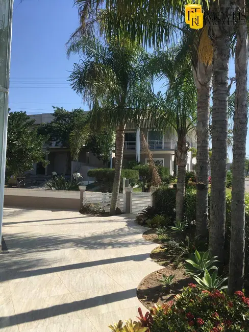 Foto 5 de Casa com 4 quartos à venda, 283m2 em Araruama - RJ