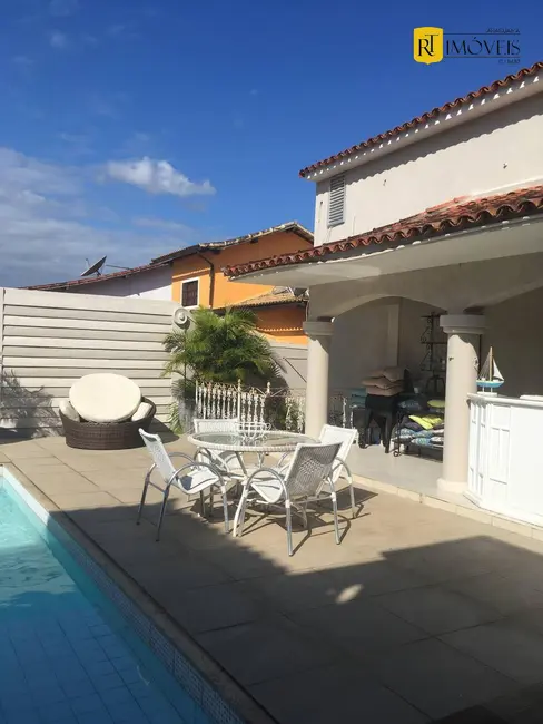 Foto 8 de Casa com 4 quartos à venda, 354m2 em Araruama - RJ