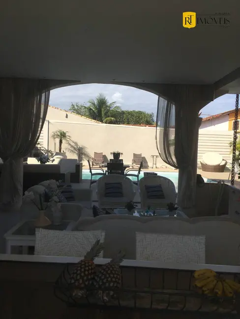 Foto 9 de Casa com 4 quartos à venda, 354m2 em Araruama - RJ