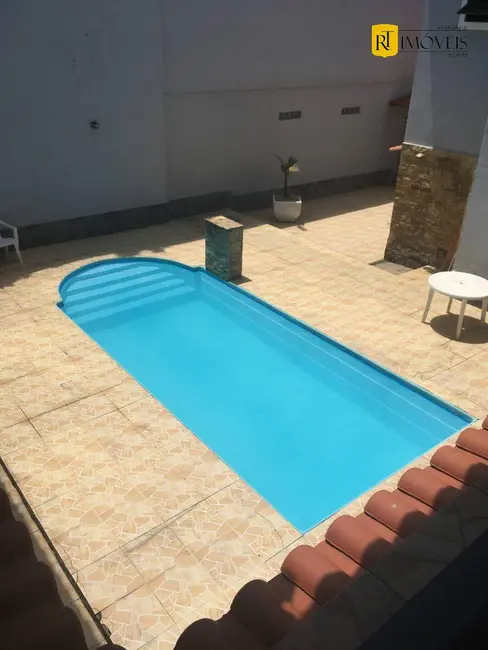 Foto 4 de Casa com 4 quartos à venda, 219m2 em Araruama - RJ