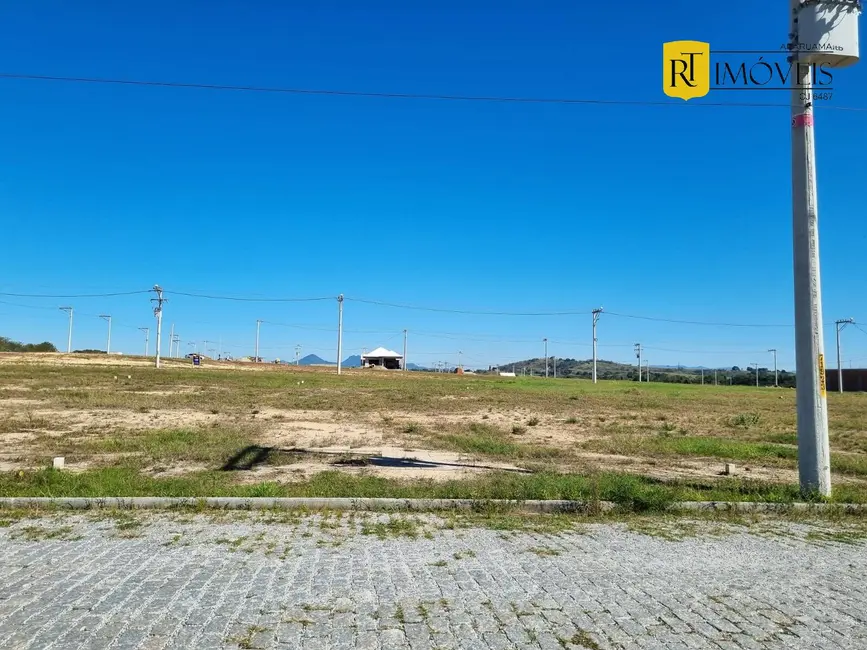 Foto 4 de Terreno / Lote à venda, 315m2 em Araruama - RJ