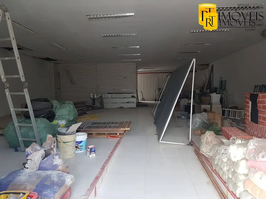 Foto 3 de Loja à venda e para alugar, 250m2 em Centro, Araruama - RJ