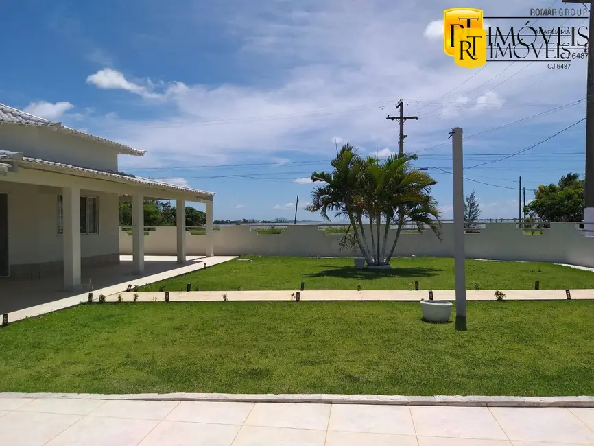 Foto 3 de Casa com 3 quartos à venda, 185m2 em Araruama - RJ