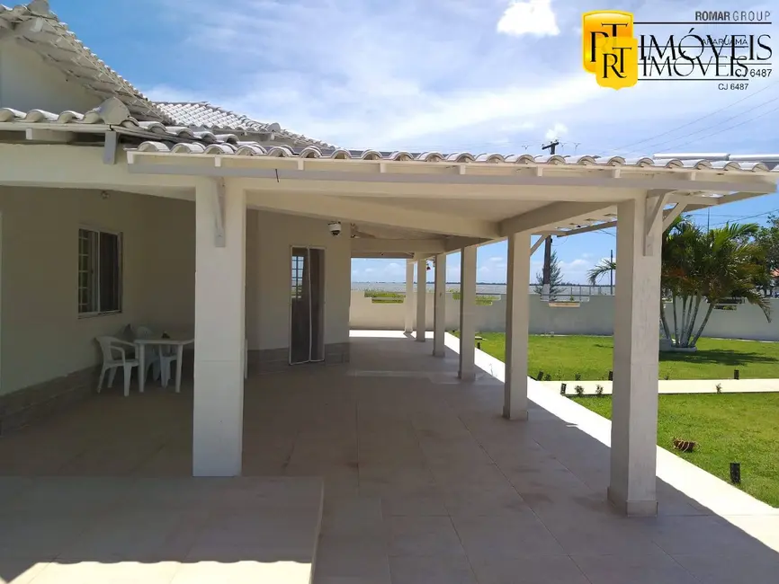 Foto 2 de Casa com 3 quartos à venda, 185m2 em Araruama - RJ