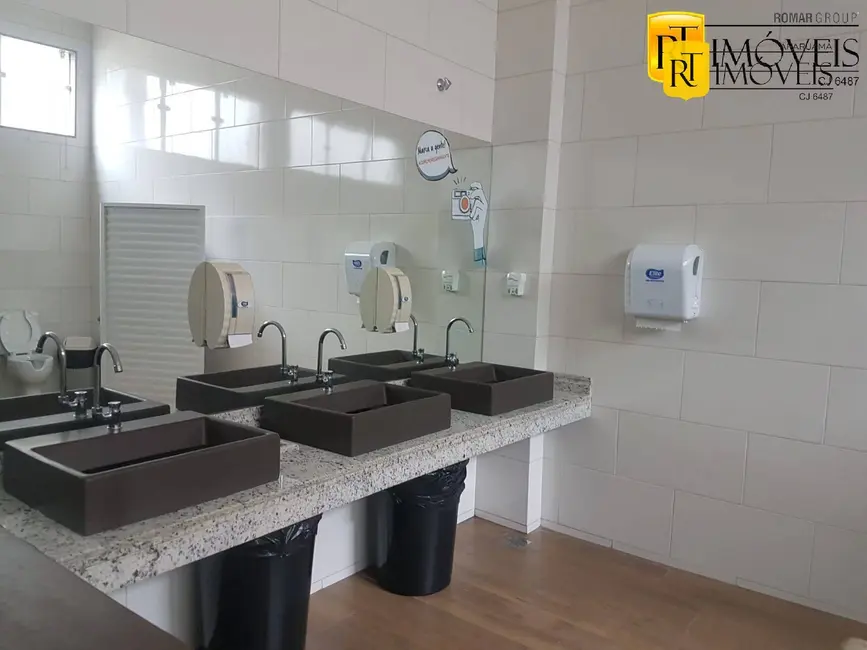 Foto 8 de Armazém / Galpão à venda e para alugar, 871m2 em Araruama - RJ