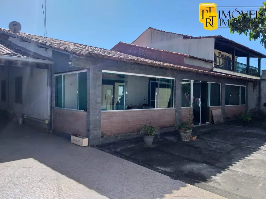 Foto 1 de Casa com 3 quartos à venda, 190m2 em Araruama - RJ