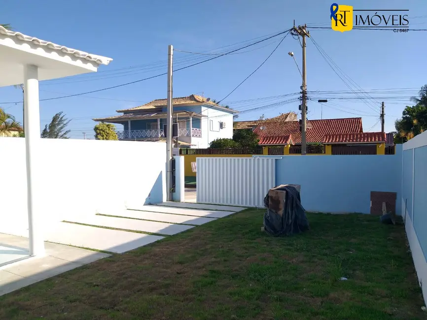 Foto 2 de Casa com 3 quartos à venda, 100m2 em Araruama - RJ