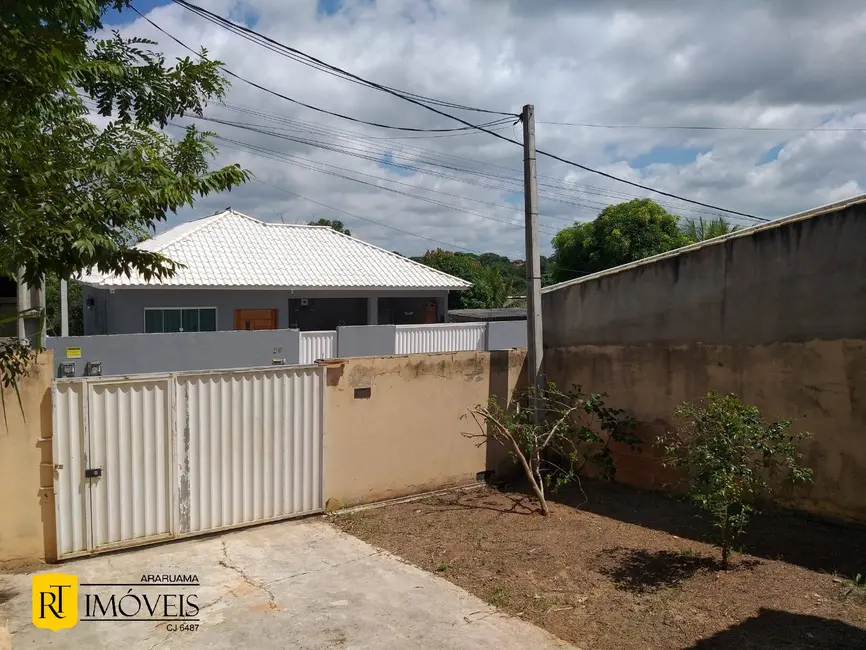 Foto 2 de Casa com 2 quartos à venda, 65m2 em Araruama - RJ