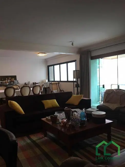 Apartamento com 4 quartos à venda e para alugar, 470m2 em Cambuí, Campinas - SP - imagem 5 Foto 5 de Apartamento com 4 quartos à venda e para alugar, 470m2 em Cambuí, Campinas - SP