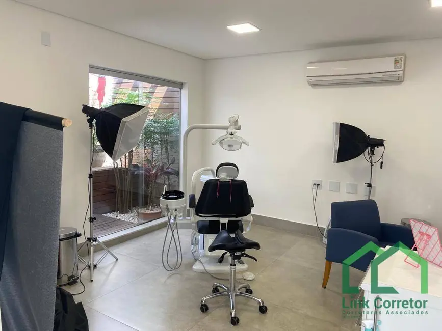 Sala Comercial para alugar, 35m2 em Taquaral, Campinas - SP - imagem 3 Foto 3 de Sala Comercial para alugar, 35m2 em Taquaral, Campinas - SP