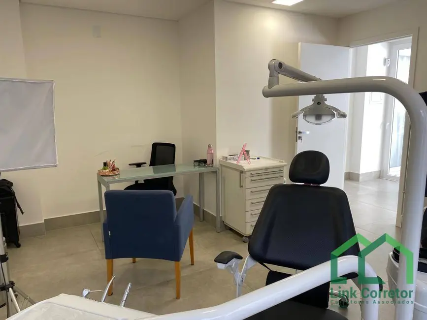 Sala Comercial para alugar, 35m2 em Taquaral, Campinas - SP - imagem 4 Foto 4 de Sala Comercial para alugar, 35m2 em Taquaral, Campinas - SP