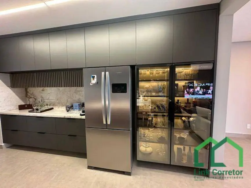 Casa de Condomínio com 3 quartos à venda, 156m2 em Chácaras Silvania, Valinhos - SP - imagem 9 Foto 9 de Casa de Condomínio com 3 quartos à venda, 156m2 em Chácaras Silvania, Valinhos - SP