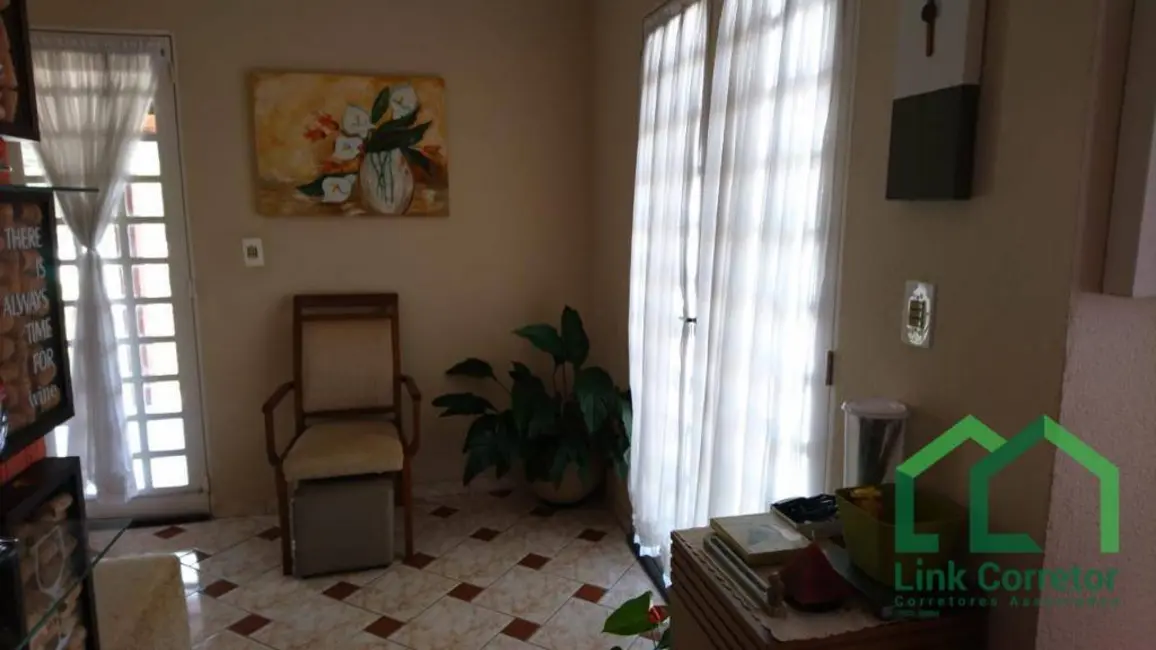 Casa de Condomínio com 3 quartos à venda, 1000m2 em Lopes, Valinhos - SP - imagem 3 Foto 3 de Casa de Condomínio com 3 quartos à venda, 1000m2 em Lopes, Valinhos - SP