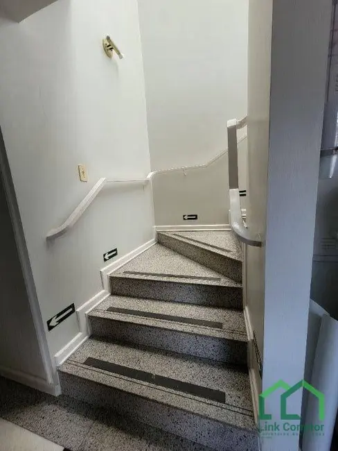 Sala Comercial à venda e para alugar, 35m2 em Cambuí, Campinas - SP - imagem 8 Foto 8 de Sala Comercial à venda e para alugar, 35m2 em Cambuí, Campinas - SP