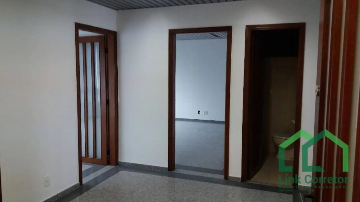 Sala Comercial para alugar, 242m2 em Cambuí, Campinas - SP - imagem 3 Foto 3 de Sala Comercial para alugar, 242m2 em Cambuí, Campinas - SP