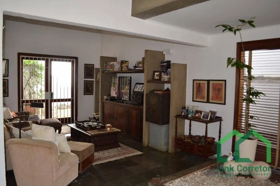 Casa de Condomínio com 4 quartos à venda e para alugar, 630m2 em Vila Brandina, Campinas - SP - imagem 6 Foto 6 de Casa de Condomínio com 4 quartos à venda e para alugar, 630m2 em Vila Brandina, Campinas - SP