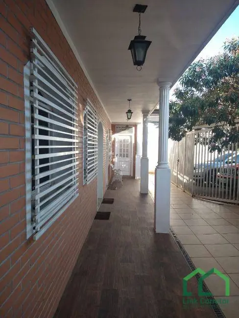 Casa com 4 quartos à venda, 349m2 em Vila Itapura, Campinas - SP - imagem 5 Foto 5 de Casa com 4 quartos à venda, 349m2 em Vila Itapura, Campinas - SP