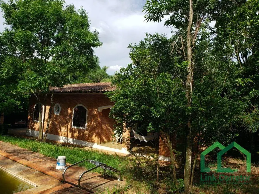 Chácara com 2 quartos à venda, 2280m2 em Chácaras São Bento, Valinhos - SP - imagem 2 Foto 2 de Chácara com 2 quartos à venda, 2280m2 em Chácaras São Bento, Valinhos - SP