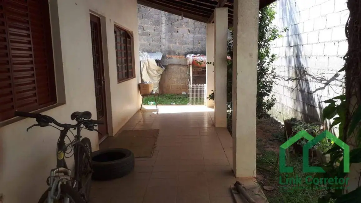 Chácara com 2 quartos à venda, 1268m2 em Chácaras São Bento, Valinhos - SP - imagem 6 Foto 6 de Chácara com 2 quartos à venda, 1268m2 em Chácaras São Bento, Valinhos - SP