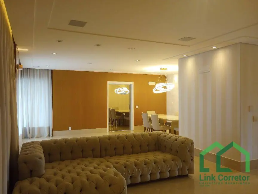 Apartamento com 3 quartos à venda, 213m2 em Cambuí, Campinas - SP - imagem 8 Foto 8 de Apartamento com 3 quartos à venda, 213m2 em Cambuí, Campinas - SP