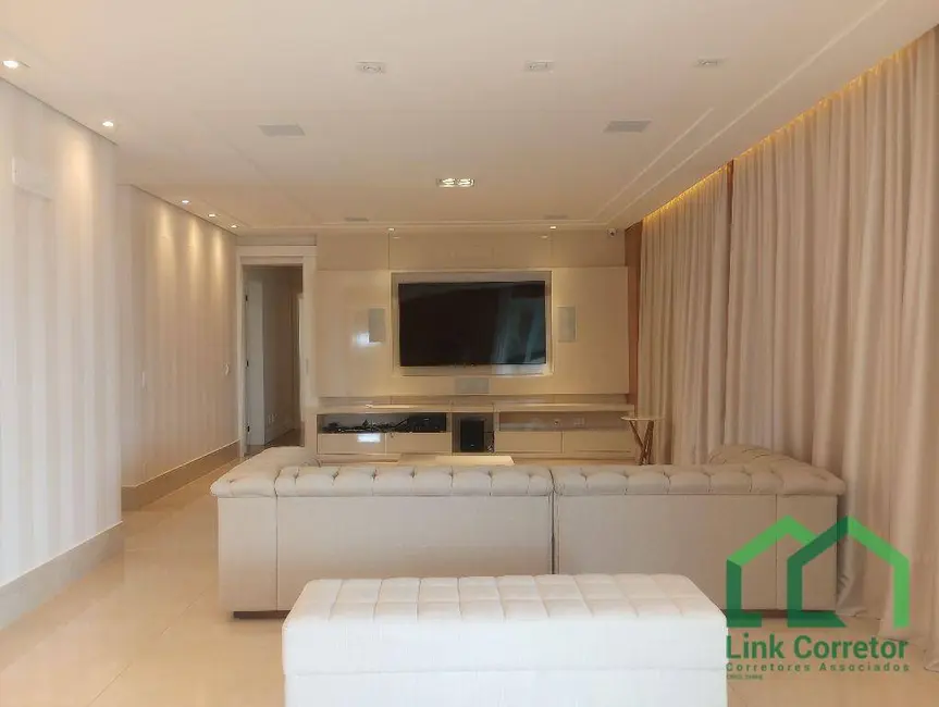 Apartamento com 3 quartos à venda, 213m2 em Cambuí, Campinas - SP - imagem 4 Foto 4 de Apartamento com 3 quartos à venda, 213m2 em Cambuí, Campinas - SP