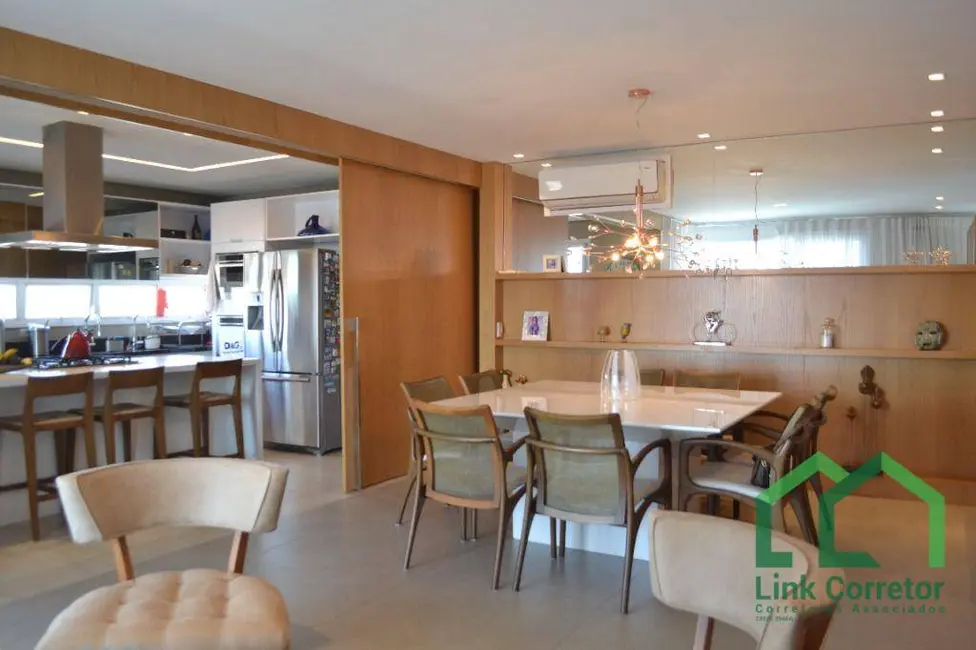 Foto 6 de Apartamento com 3 quartos à venda, 213m2 em Cambuí, Campinas - SP