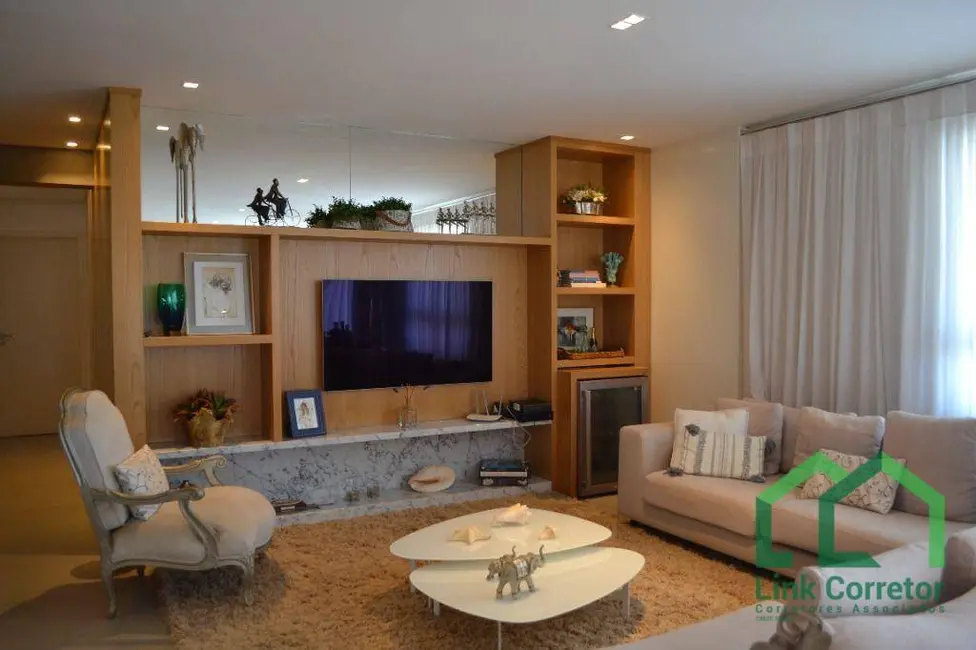Foto 2 de Apartamento com 3 quartos à venda, 213m2 em Cambuí, Campinas - SP