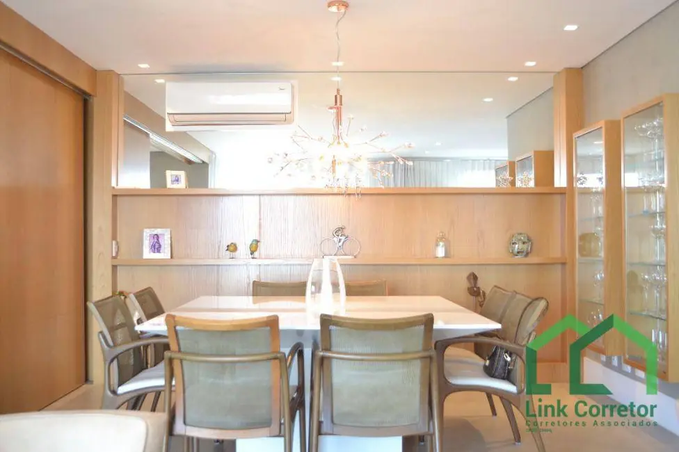 Foto 5 de Apartamento com 3 quartos à venda, 213m2 em Cambuí, Campinas - SP