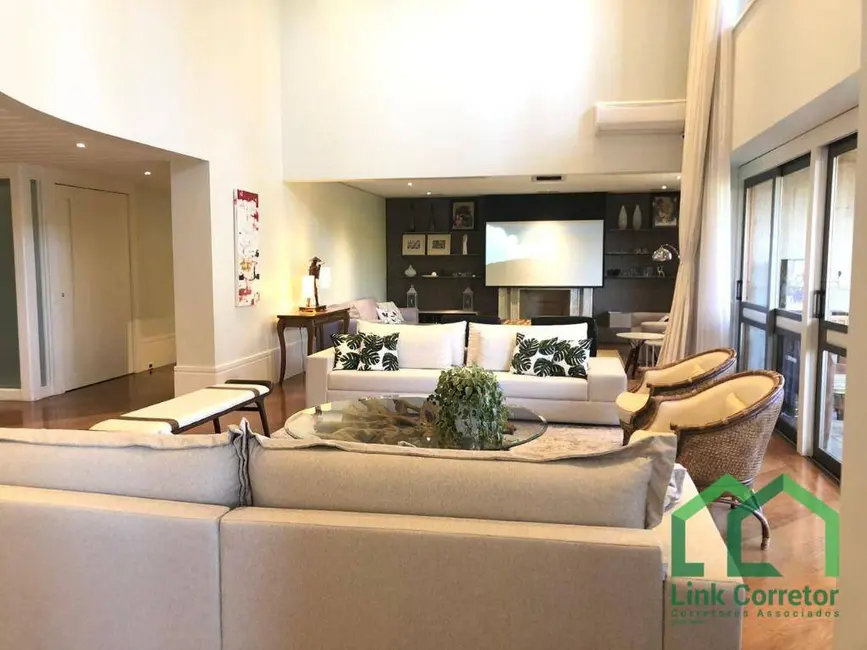 Apartamento à venda, 670m2 em Cambuí, Campinas - SP - imagem 9 Foto 9 de Apartamento à venda, 670m2 em Cambuí, Campinas - SP