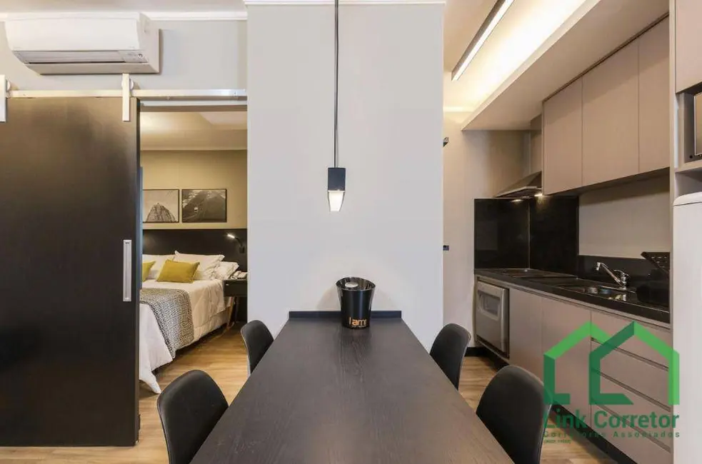 Foto 3 de Apartamento com 1 quarto para alugar, 40m2 em Cambuí, Campinas - SP