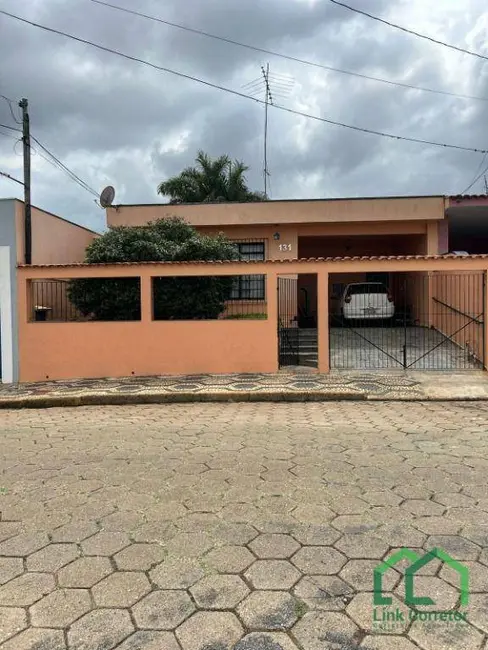 Casa com 4 quartos à venda, 300m2 em Vila Rosa, Itapetininga - SP - imagem 1 Foto 1 de Casa com 4 quartos à venda, 300m2 em Vila Rosa, Itapetininga - SP
