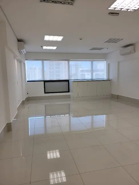 Sala Comercial para alugar, 39m2 em Vila Itapura, Campinas - SP - imagem 2 Foto 2 de Sala Comercial para alugar, 39m2 em Vila Itapura, Campinas - SP