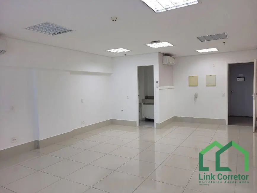 Sala Comercial para alugar, 39m2 em Vila Itapura, Campinas - SP - imagem 3 Foto 3 de Sala Comercial para alugar, 39m2 em Vila Itapura, Campinas - SP