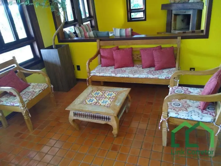 Chácara com 4 quartos para alugar, 1980m2 em Lopes, Valinhos - SP - imagem 6 Foto 6 de Chácara com 4 quartos para alugar, 1980m2 em Lopes, Valinhos - SP